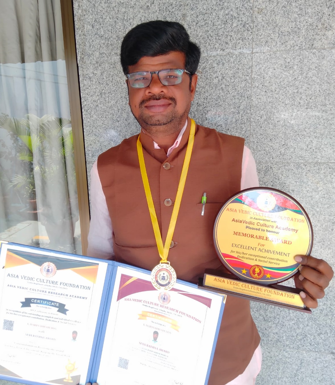 DR. Harinadha Reddy Kayam.